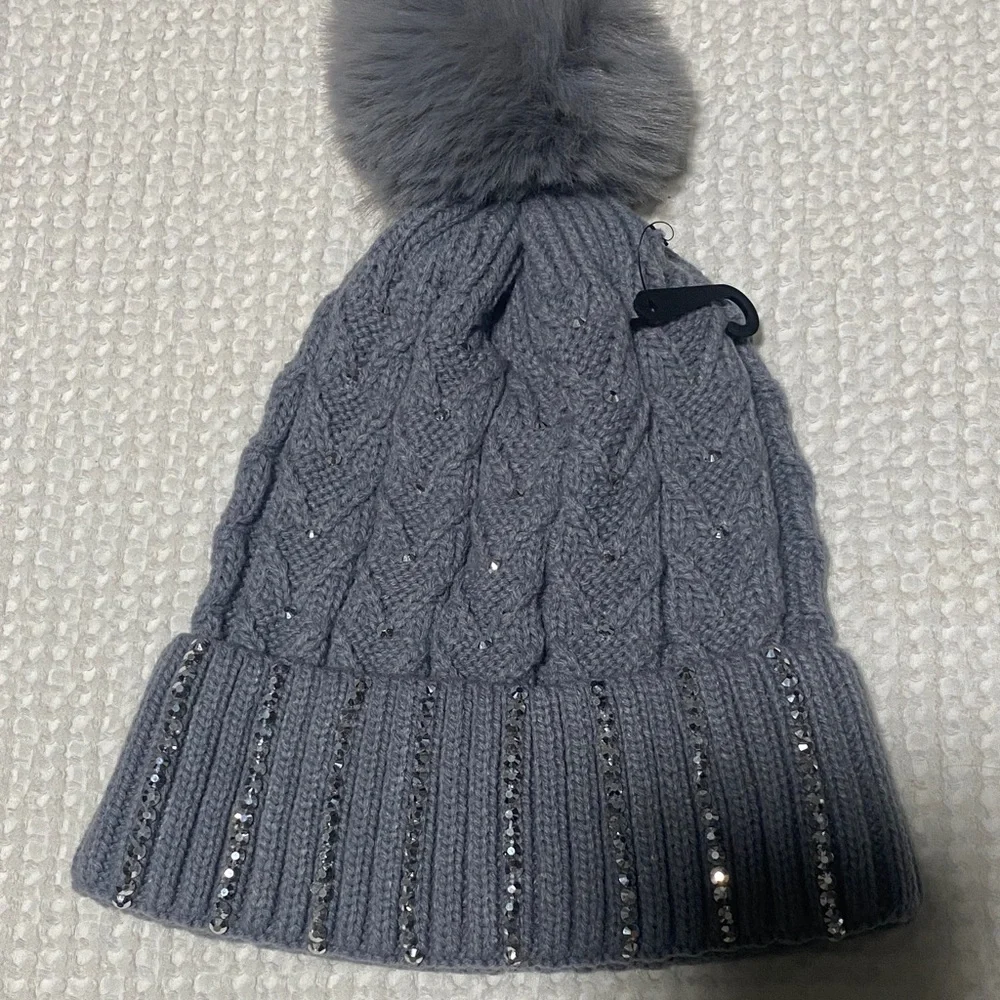 New Gray Pom-Pom Knit Beanie